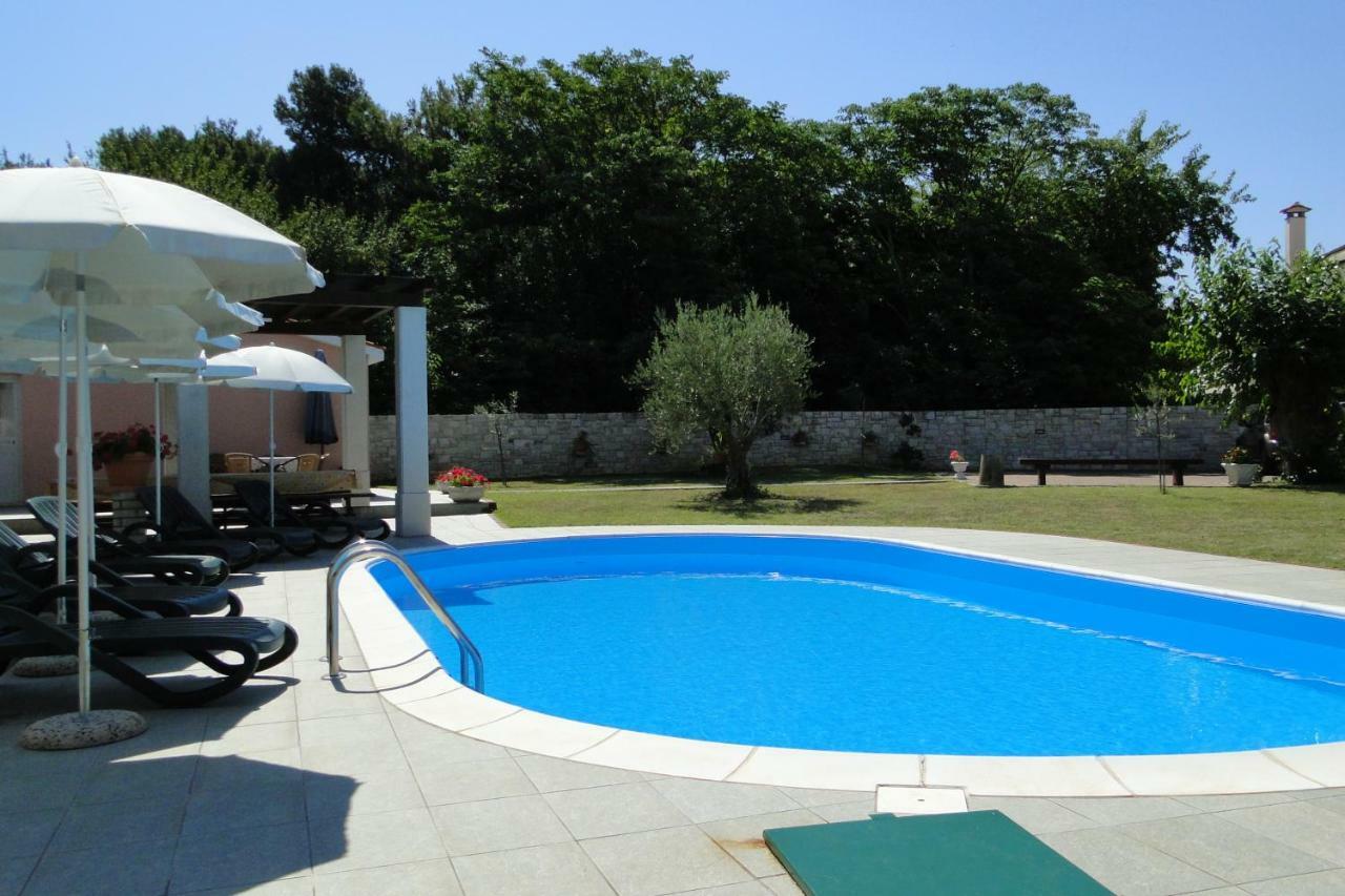 Apartments Villa Maran Umag Buitenkant foto