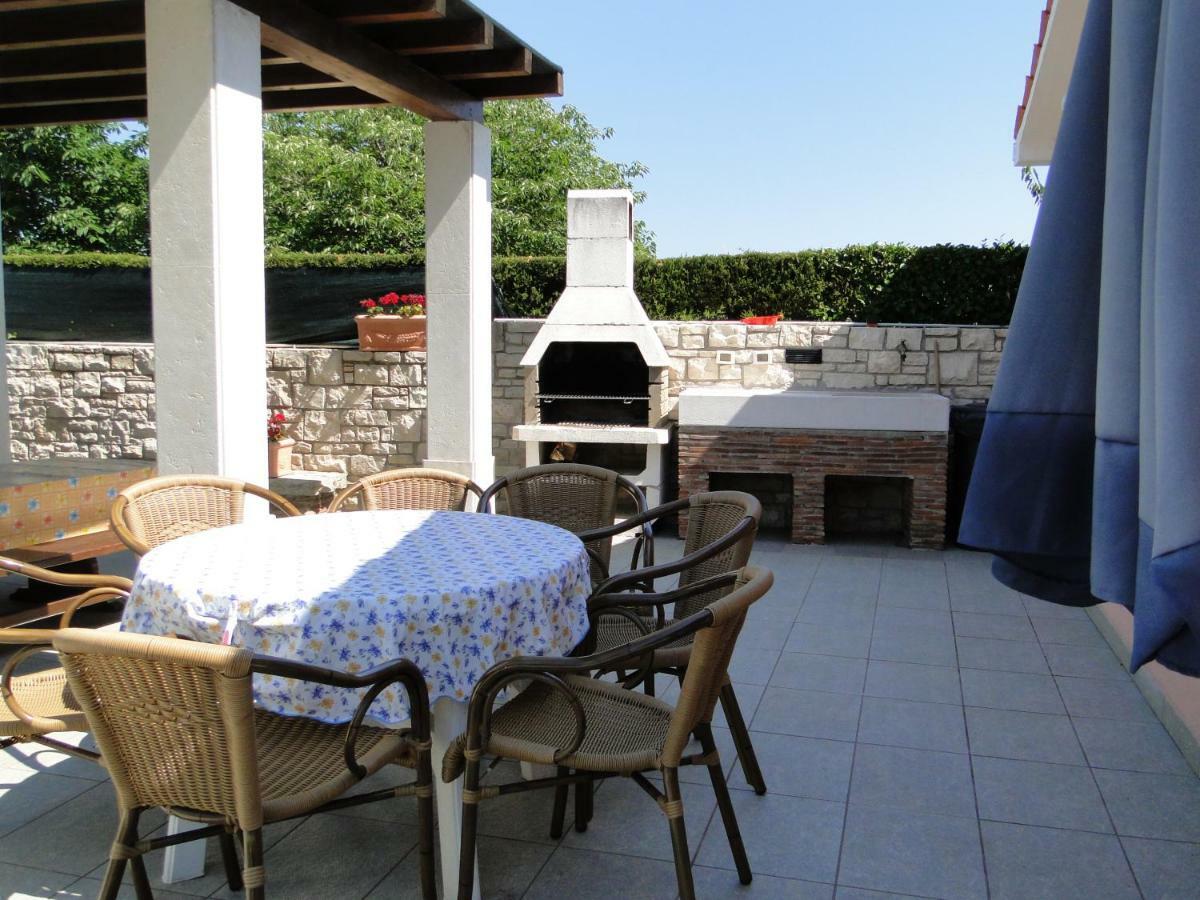 Apartments Villa Maran Umag Buitenkant foto