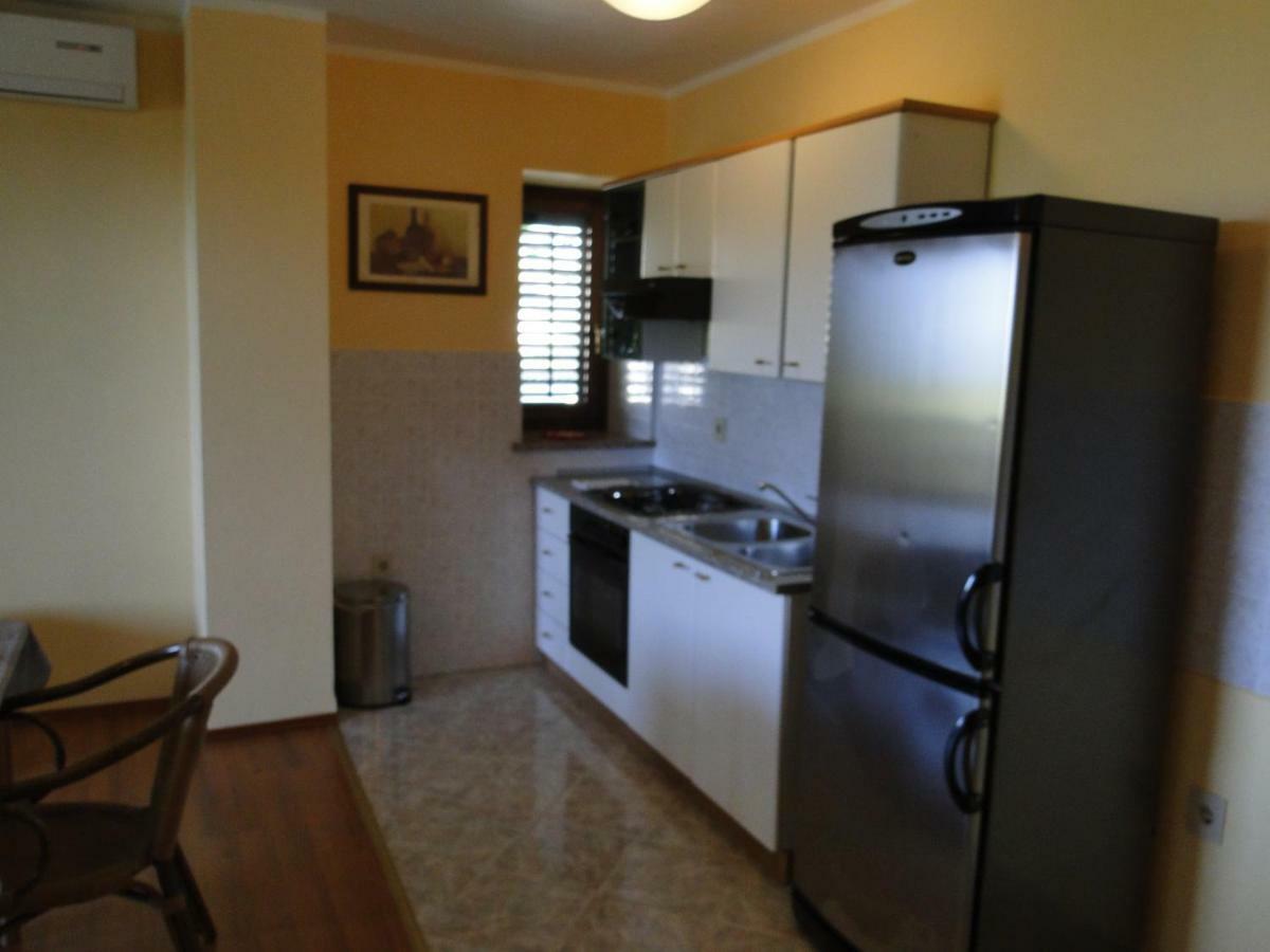 Apartments Villa Maran Umag Buitenkant foto