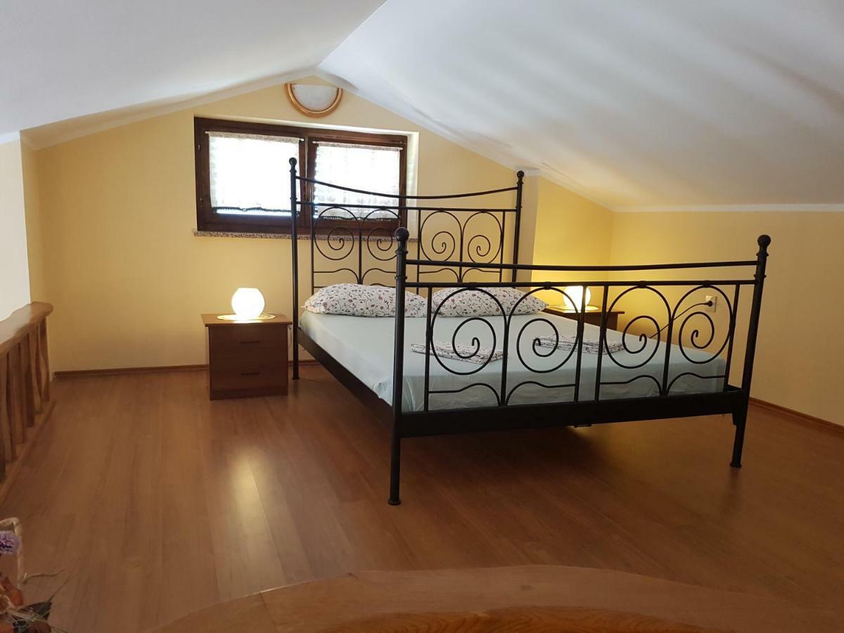 Apartments Villa Maran Umag Buitenkant foto